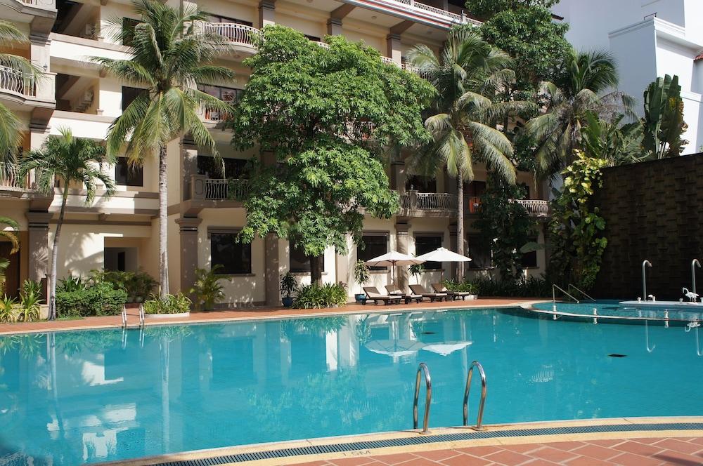 Angkor Howard Hotel Siem Reap Exteriör bild