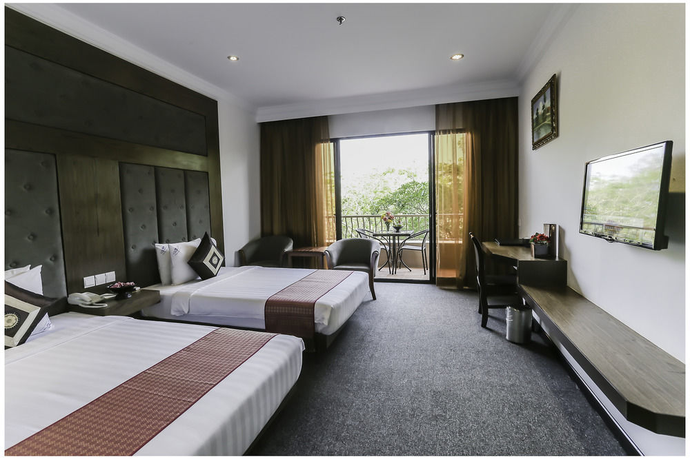 Angkor Howard Hotel Siem Reap Exteriör bild