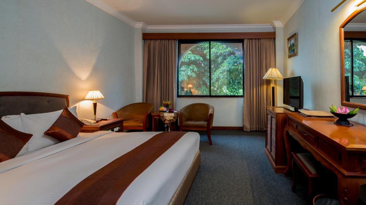 Angkor Howard Hotel Siem Reap Exteriör bild