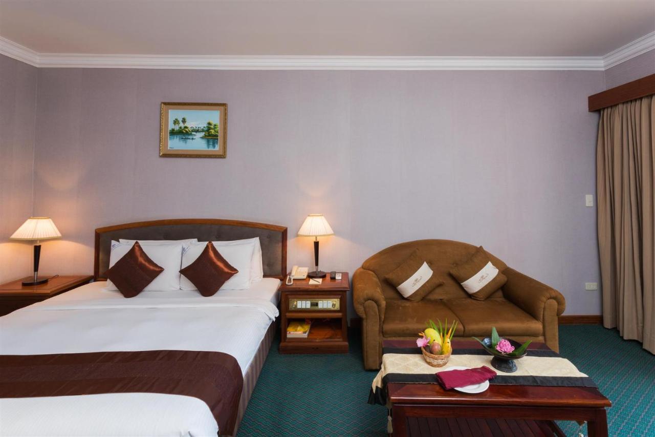 Angkor Howard Hotel Siem Reap Exteriör bild